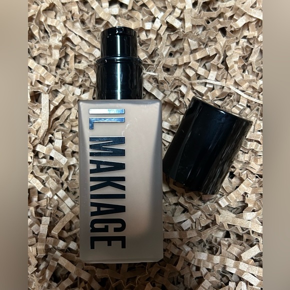 IL MAKIAGE
WOKE UP LIKE THIS Flawless Base Foundation-  #35 - Picture 13 of 16